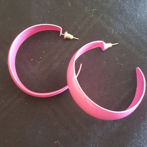Cute pinkish mauve earrings - Picture 2 of 2